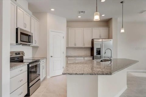 Townhouse in Ocoee, Florida 3 bedrooms, 170.94 sq.m. № 1829318 - photo 7