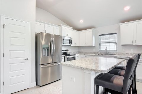 House in Ocala, Florida 3 bedrooms, 158.77 sq.m. № 1815612 - photo 7