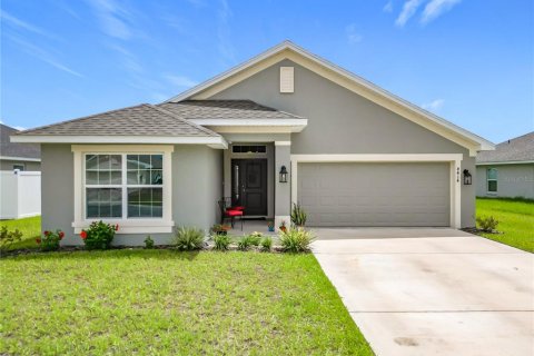 House in Ocala, Florida 3 bedrooms, 158.77 sq.m. № 1815612 - photo 1