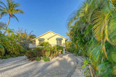 House in Longboat Key, Florida 3 bedrooms, 238.76 sq.m. № 1131982 - photo 13