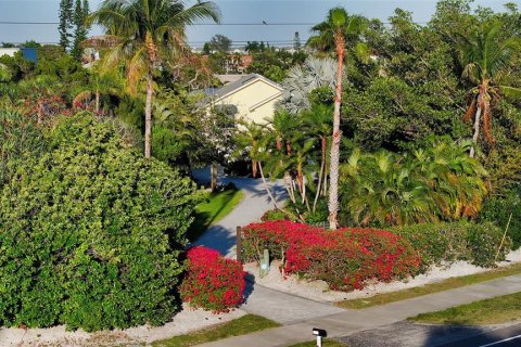 House in Longboat Key, Florida 3 bedrooms, 238.76 sq.m. № 1131982 - photo 3
