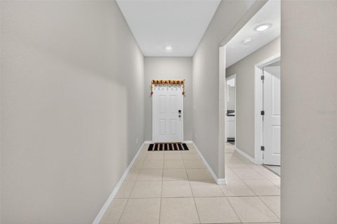 House in Wesley Chapel, Florida 4 bedrooms, 180.14 sq.m. № 1916135 - photo 7