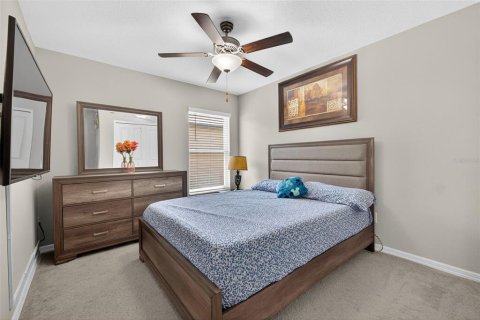 House in Wesley Chapel, Florida 4 bedrooms, 180.14 sq.m. № 1916135 - photo 21