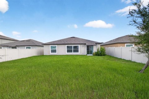 House in Wesley Chapel, Florida 4 bedrooms, 180.14 sq.m. № 1916135 - photo 28