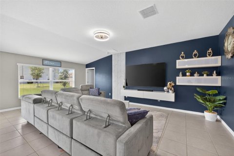 House in Wesley Chapel, Florida 4 bedrooms, 180.14 sq.m. № 1916135 - photo 3