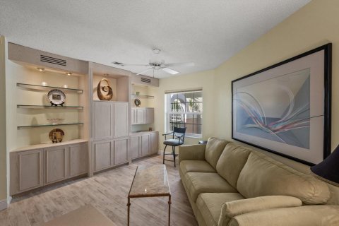 Casa en venta en West Palm Beach, Florida, 2 dormitorios, 192.21 m2 № 2248588 - foto 17