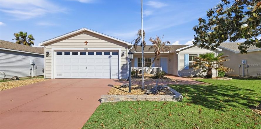 Casa en The Villages, Florida 3 dormitorios, 129.32 m2 № 2118860