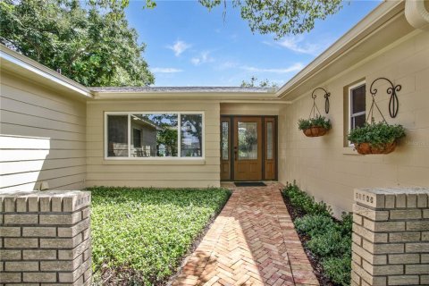 Casa en venta en Orlando, Florida, 4 dormitorios, 167.41 m2 № 1899284 - foto 2