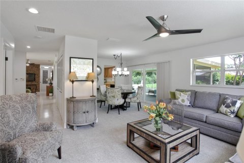 Casa en venta en Orlando, Florida, 4 dormitorios, 167.41 m2 № 1899284 - foto 6