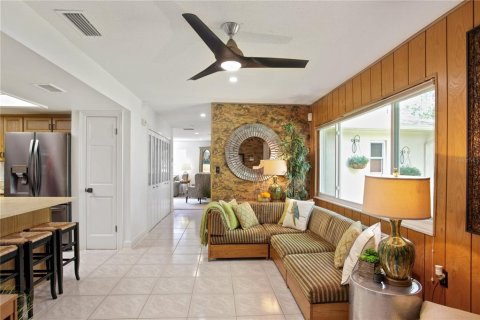 Casa en venta en Orlando, Florida, 4 dormitorios, 167.41 m2 № 1899284 - foto 9
