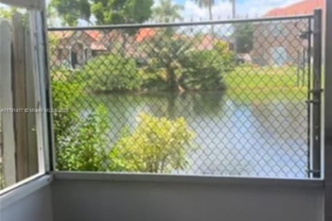 Copropriété à vendre à Miami, Floride: 1 chambre, 66.05 m2 № 1943263 - photo 5