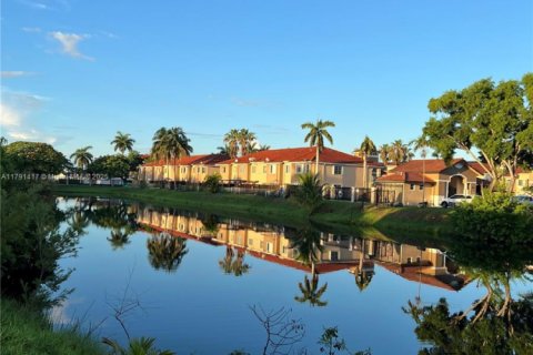 Copropriété à vendre à Miami, Floride: 1 chambre, 66.05 m2 № 1943263 - photo 2