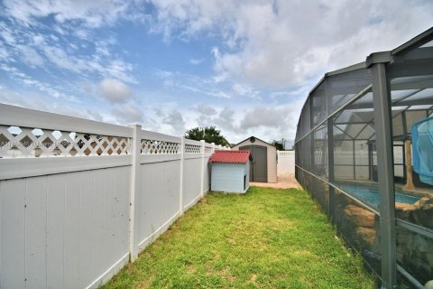 House in Davenport, Florida 4 bedrooms, 152.55 sq.m. № 1715626 - photo 17