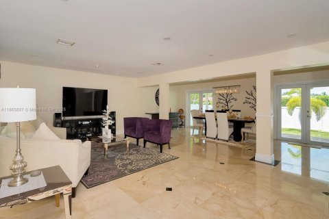Casa en alquiler en Hollywood, Florida, 2 dormitorios, 191.84 m2 № 1977607 - foto 20