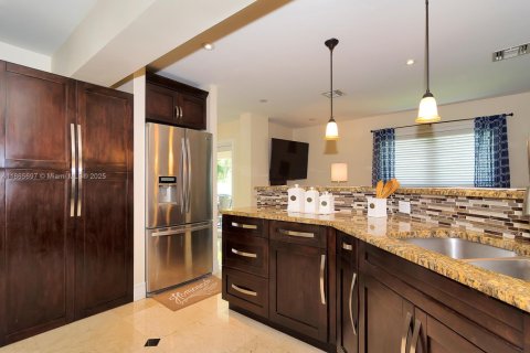 Casa en alquiler en Hollywood, Florida, 2 dormitorios, 191.84 m2 № 1977607 - foto 24