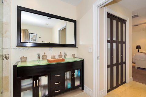 Снять в аренду виллу или дом в Холливуд, Флорида 2 спальни, 191.84м2, № 1977607 - фото 8