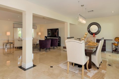 Casa en alquiler en Hollywood, Florida, 2 dormitorios, 191.84 m2 № 1977607 - foto 22