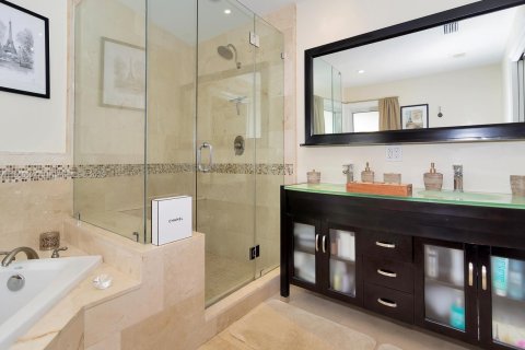 Снять в аренду виллу или дом в Холливуд, Флорида 2 спальни, 191.84м2, № 1977607 - фото 7