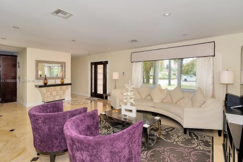 Casa en alquiler en Hollywood, Florida, 2 dormitorios, 191.84 m2 № 1977607 - foto 18