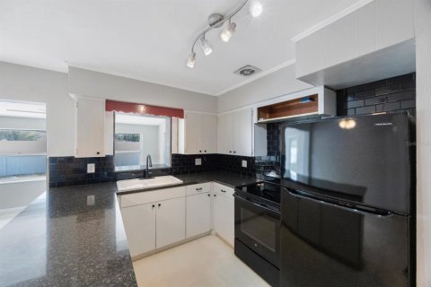 Casa en venta en Saint Petersburg, Florida, 3 dormitorios, 139.35 m2 № 1742737 - foto 5