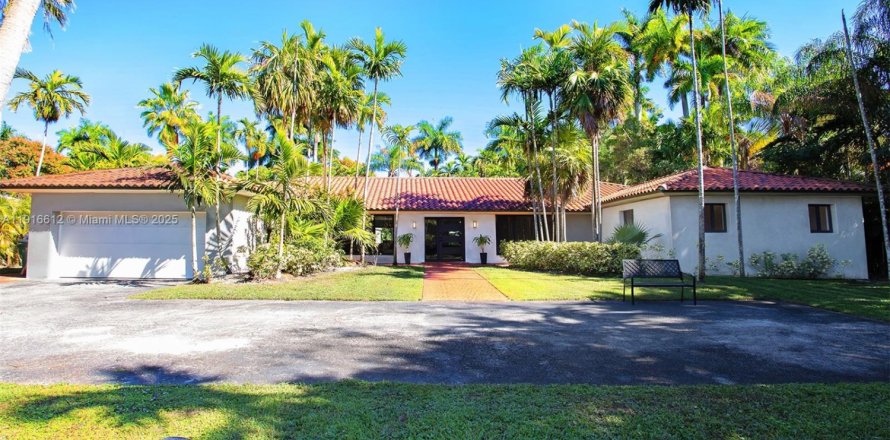 Villa ou maison à Miami, Floride 4 chambres, 395.95 m2 № 1973926