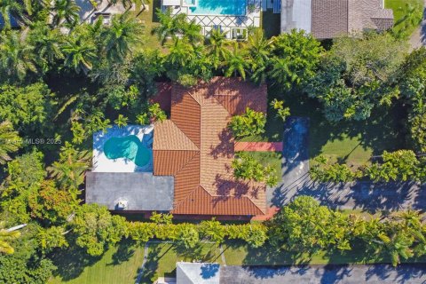 Villa ou maison à vendre à Miami, Floride: 4 chambres, 395.95 m2 № 1973926 - photo 18