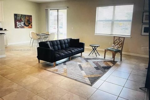 House in Clermont, Florida 3 bedrooms № 1714716 - photo 7