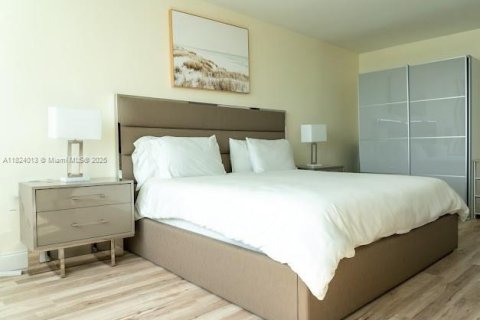 Condo in Miami Beach, Florida, 1 bedroom  № 2019340 - photo 7