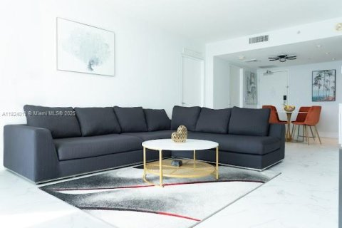 Condo in Miami Beach, Florida, 1 bedroom  № 2019340 - photo 5