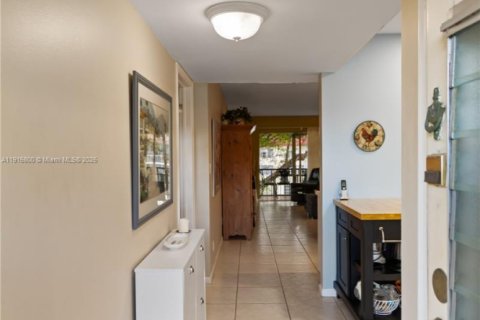 Купить кондоминиум в Пемброк-Пайнс, Флорида 2 спальни, 108.7м2, № 1970636 - фото 26