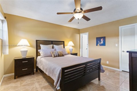 Купить кондоминиум в Пемброк-Пайнс, Флорида 2 спальни, 108.7м2, № 1970636 - фото 21