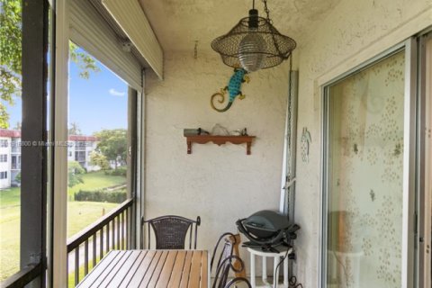 Купить кондоминиум в Пемброк-Пайнс, Флорида 2 спальни, 108.7м2, № 1970636 - фото 20