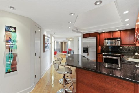 Condo in Orlando, Florida, 2 bedrooms  № 1908937 - photo 8