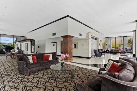 Condo in Orlando, Florida, 2 bedrooms  № 1908937 - photo 2