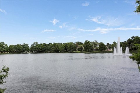 Condo in Orlando, Florida, 2 bedrooms  № 1908937 - photo 14