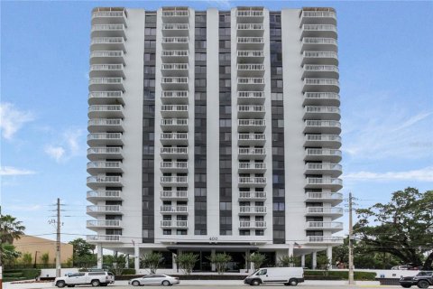 Condo in Orlando, Florida, 2 bedrooms  № 1908937 - photo 1