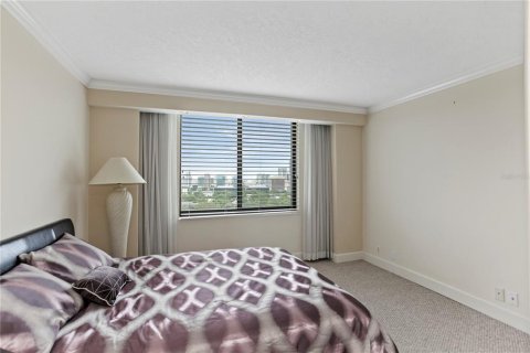 Condo in Orlando, Florida, 2 bedrooms  № 1908937 - photo 16