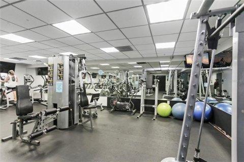 Condo in Orlando, Florida, 2 bedrooms  № 1908937 - photo 23