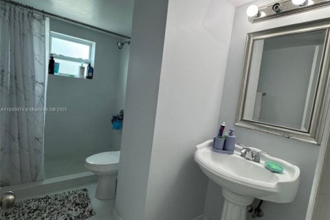 Touwnhouse à vendre à Miami, Floride: 3 chambres, 132.85 m2 № 2016589 - photo 19