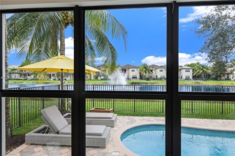 Снять в аренду виллу или дом в Делрей-Бич, Флорида 6 спален, 402.36м2, № 1950463 - фото 14