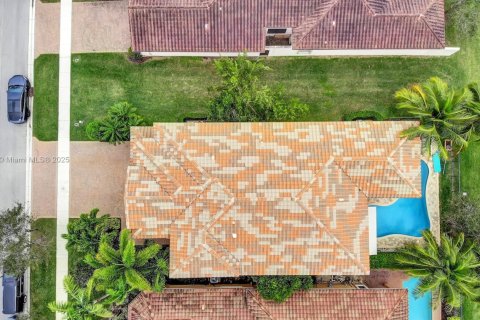 Снять в аренду виллу или дом в Делрей-Бич, Флорида 6 спален, 402.36м2, № 1950463 - фото 3