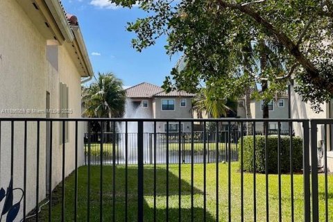 Снять в аренду виллу или дом в Делрей-Бич, Флорида 6 спален, 402.36м2, № 1950463 - фото 29