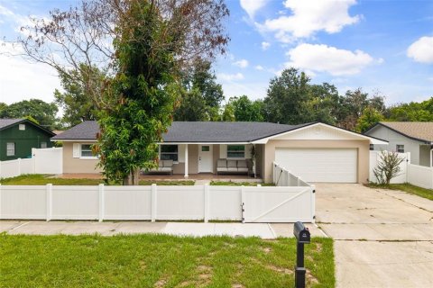 House in Orlando, Florida 4 bedrooms, 196.3 sq.m. № 2289481