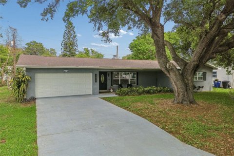 Casa en venta en Clearwater, Florida, 3 dormitorios, 167.78 m2 № 2102147 - foto 4