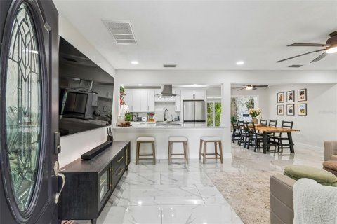 Casa en venta en Clearwater, Florida, 3 dormitorios, 167.78 m2 № 2102147 - foto 12