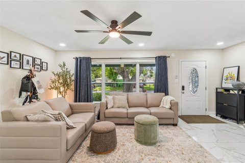 Casa en venta en Clearwater, Florida, 3 dormitorios, 167.78 m2 № 2102147 - foto 14