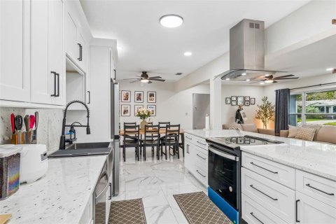 Casa en venta en Clearwater, Florida, 3 dormitorios, 167.78 m2 № 2102147 - foto 18