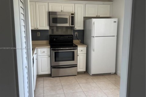 Condo in Plantation, Florida, 2 bedrooms  № 1814802 - photo 22