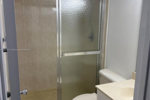 Condo in Plantation, Florida, 2 bedrooms  № 1814802 - photo 16