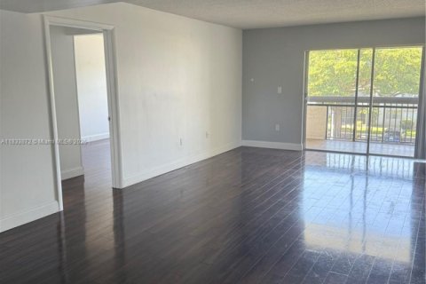 Condo in Plantation, Florida, 2 bedrooms  № 1814802 - photo 5